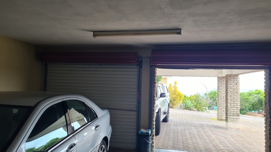 3 Bedroom Property for Sale in Dana Bay Western Cape